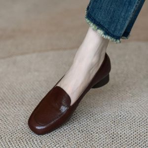 Free Shipping Loafers Soft-Soled For Mothers Work Shoes Leather Shoes Casual New Spring Styles WomenS Shoes Shallow-Toe Flats