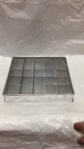 Loyang Brownies Sekat 18x18x4cm Isi 16 Kotak: Pilihan Terbaik untuk Anda