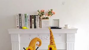 Honey Bee Festival Winged Long Legs Faceless Doll Cute Dwarf Doll for Home Kitchen Decor Gnomes Garden Decorations