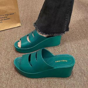 ZEEMIN 2024 Summer New Womans One Word Wedges Slippers Thick Sole Non Slip Home Slippers Outdoor High Heels Slippers Modern Slippers