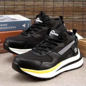 Sneakers Sporty casual pria dan wanita ringan dan fashionable dengan extra penguat di lapisi pelindung ringan Non K3 untuk kerja dan fashionable