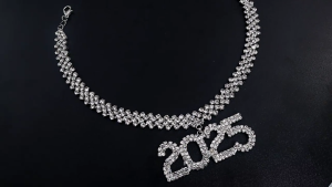 Fashionable Gold Plated Cuban Chain Necklace Featuring 2025 Pendant Portable Accessory for Hip Hop Lovers Casual Wear