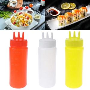 3 Hole Squeeze Bottle Plastic Vinegar Squeeze Condiment Dispenser Sauces Container Tomato Sauce Mustard Bottle