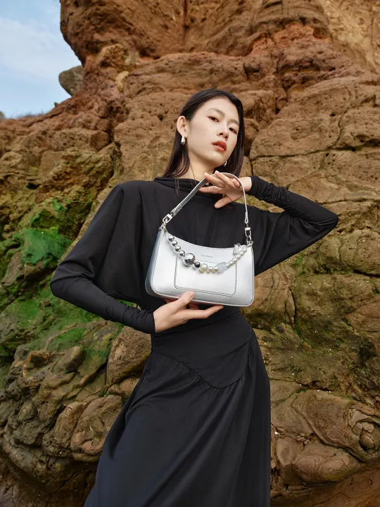 BLOOMORA%20Tas%20Selempang%20Wanita%20Jean%20Bag%20Woman%20Curved%20Sling%20Bag%20BM068009%20-%20Image%209