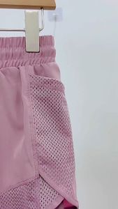 Yoga Sports Shorts Women Fake Two Pieces Quick-drying Short Pants with Phone Pocket Lightweight Outdoor Travel Shorts