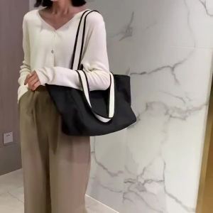 New womens bag simple large-capacity canvas bag trendy handbag for work and commuting shoulder bag crossbody bag