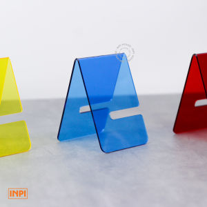 Stand Display Akrilik Warna Pajangan Jam Tangan 1 - INPI House