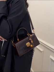 Elegant Retro Top Handle Bag For Women and Girls Flap Shape Handbag PU Shoulder Crossbody 2025 Winter Collection