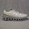 Sepatu Cloudmonster Ice Alloy. 