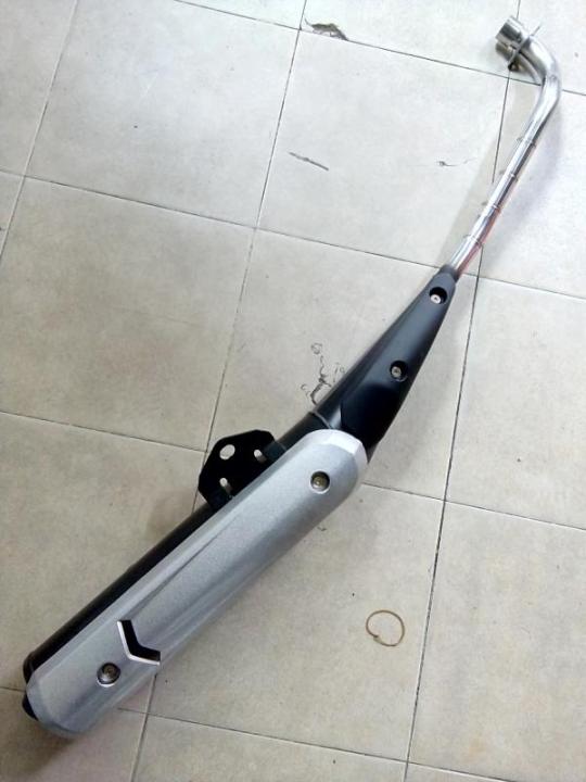 Pô xe máy, pô sirius, pô jupiter dành cho xe sirius và xe jupiter theo kiểu spack, chất liệu innox như zin, dễ dàng lắp ráp