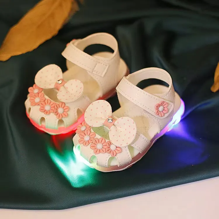 Light sandals for baby on sale girl