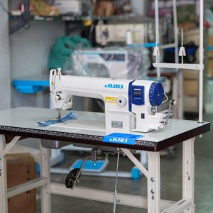 จักรเย็บอุตสาหกรรม JUKI DDL-8100e ของแท้ มอเตอร์ไดเร็ค เสียงเงียบ ประหยัดไฟ เย็บนิ่ม จัดส่งฟรี