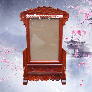 Khung ảnh bàn thờ gia tiên gỗ hương khung hinh đơn hoa là tây