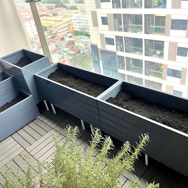 (Nhận làm theo yêu cầu) Chậu trồng cây composite kẻ chỉ màu ghi xám ...