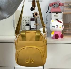 Women Ins ALO ConvertibleBackpack Lightweight Multi Zipper Pocket Daily Travel Shopping Crossbody Handbag