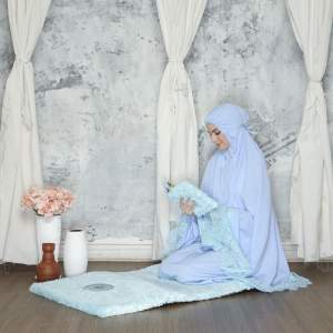 Paket Seserahan Mukena Fatimah Sajadah Bulu Premium Jumbo Alquran Terjemahan A5