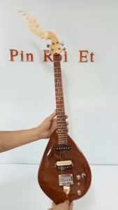 4 สาย พิณไฟฟ้า รุ่นมาตรฐานออกงาน ไม้ประดู่ คอเมเปิล ฟิงเกอร์บอร์ดพยุง มีฟีเจอร์ผ้าเพื่อให้ดูสมดุลใจ