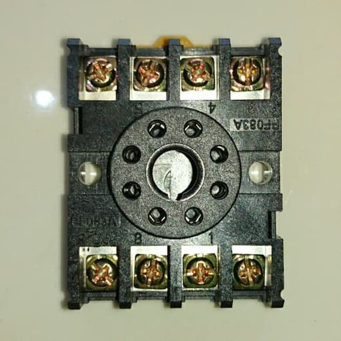 SOCKET RELAY BULAT 8 KAKI