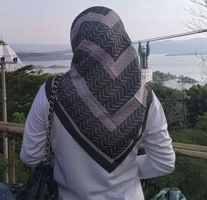 kerudung segi 4 terbaru Hijab wanita Palestina Palestine