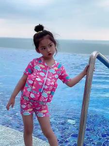 Childrens Buoyancy Swimsuit Swimsuit for Kids Floating Rash Guards Cartoon Print Girls Boys Swimwear Swimming Clothes