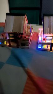 mainan miniatur rumah LED dari stik es krim prakarya kerajinan tangan panjangan rumah