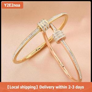 【Local shipping】 Cao cấp 18K Vàng titan thép không phai Vòng đeo tay Nữ Đồng bằng vòng Zircon Vòng đeo tay ánh sáng sang trọng thích hợp vòng đeo tay