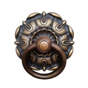 Tarikan Pintu Gebyok Kuningan Antik