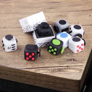 Fidget Cube 抗烦躁焦虑解压神器