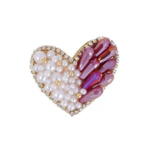 Premium Alloy Pin With Pearls Rhinestones Decors Vintage Style Pearls Heart Brooch Charm for Daily Wear Dates