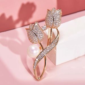 Elegant Vintage Red Rose Brooches&Pins Sparkling Rhinestone Collar Decor for Suits Dresses Scarves