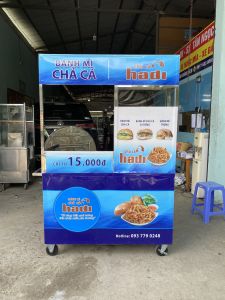 Xe bánh mì chả cá 1m2 mẫu đẹp ko cối ép chả
