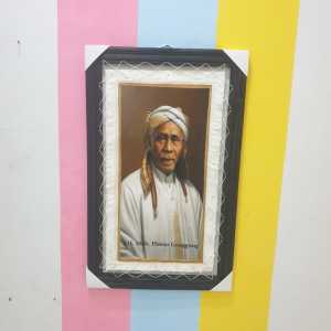 Hiasan Dinding Lukisan KH.Hasan Genggong Jumbo Sablon Asli Kulit KAmbing