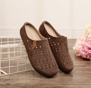 [Free Shipping] Summer WomenS Shoes Slip-On Sandals With Soft Soles Hollowed-Out And Breathable Versatile And Fashionable Thick-Soled Clogs