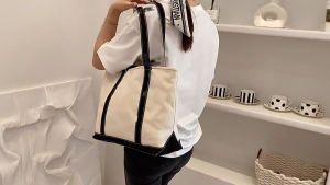 Fashionable Canvas Shoulder Tote Bag for Women Casual Zipper Messenger Bags Travel Work Everyday Use