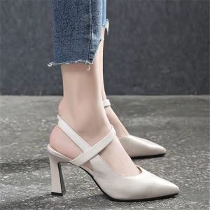 [Free Shipping] 34-42 Soft Leather High Heel Womens Summer New Pointed Toe Closed Toe Versatile Chunky Heel Strap Sandals for Mothers