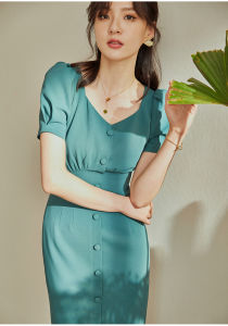 Đầm cổ tim tay ngắn nút bọc dáng váy ôm bút chì xẻ trước