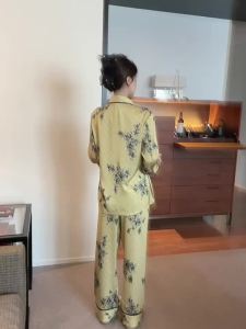 High-Grade Womens Pajamas Spring and Autumn New Artificial Silk Lace-up Nightgown White Hot Wholesale Home Wear Suit ㏇L0514
