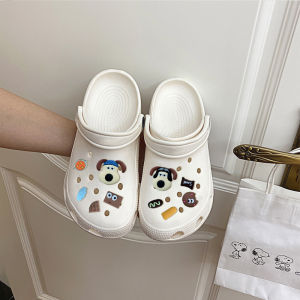 QXshop สวยพร้อมส่งแล้ววันนี้ รองเท้าหัวโตแฟชั่น รุ่นนี้งานดี มีตัวติดน้องหมาน่ารักมาก ราคาคือถูกสุด มีให้เลือกถึง 4 สี ราคาโปรแบบนี้รีบตำด่วนๆ