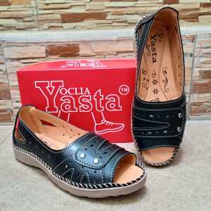 Sepatu Casual Wanita Aulia 17  hitam/marun crem Oclia Yasta Olshop Jumbo Size SAMPAI  41