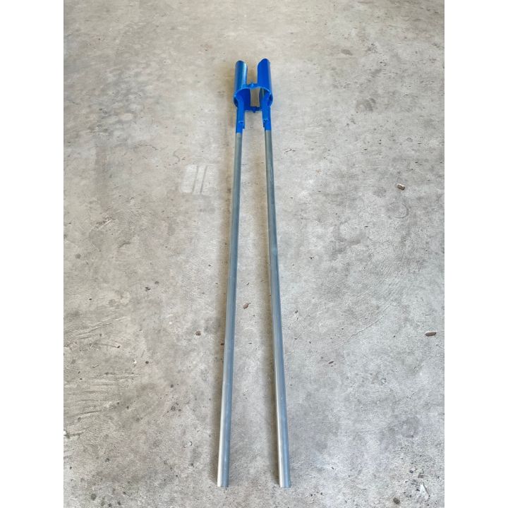 พลั่วหนีบดิน DSHOP เสียมขุดเสา ด้ามยาว