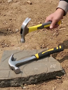 Framing Claw Hammer Antislip Shock Absorption Handle with Double V Designs and Magnetic Head For Carpentry DIY Tasks