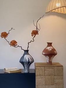 Wabi-Sabi Elegant Coarse Pottery Vintage Ceramic Countertop Vase Flower Arrangement Modern Art Ornament Homestay Space Decorative Flower Pot
