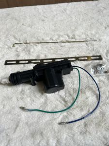 Chuột cửa ô tô chuột rút đóng mở cửa xe tải. Chuột cửa 2 dây điện 12v và 24v (1 chuột)