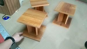 01 đôi kệ loa chữ thập mặt 20x20cm cao 20cm
