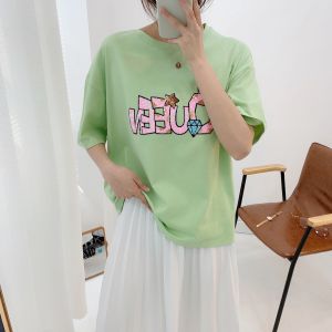 QXshop 🦄เสื้อยืดสุดเกร๋ใส่แล้วลายวิบวับ บอกเลยว่าสวยงับ🐬 เป็นเสื้อยืดที่ดูดี สกรีนแน่น ลายกราฟิกคือเริศ❣️ ลองแล้วจะรัก❤️‍🔥