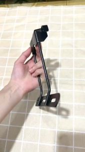 Pas sắt gắn bảng tên cho xe Braider Satria sắt cao cấp chắc chắn và cứng cáp