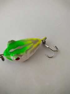 bentuk katak Umpan Pancing Ikan Imitasi Bahan Plastik 3D Ukuran 4cm 6g