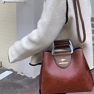 PU Túi xách da mềm mại túi nữ mới xuyên biên giới thiết kế độc đáo túi đeo vai thời trang túi tote dung tích lớn.