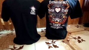 KAOS COWOK TERBARU 2023 KATUN COMBET PLASITOL-KAOS CEWEK TERBARU 2023 MOTIF HATI BERSINAR-KAOS keren motif tendangan T