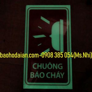 Biển báo chuông báo cháy chất liệu nhựa PVC dạ quang